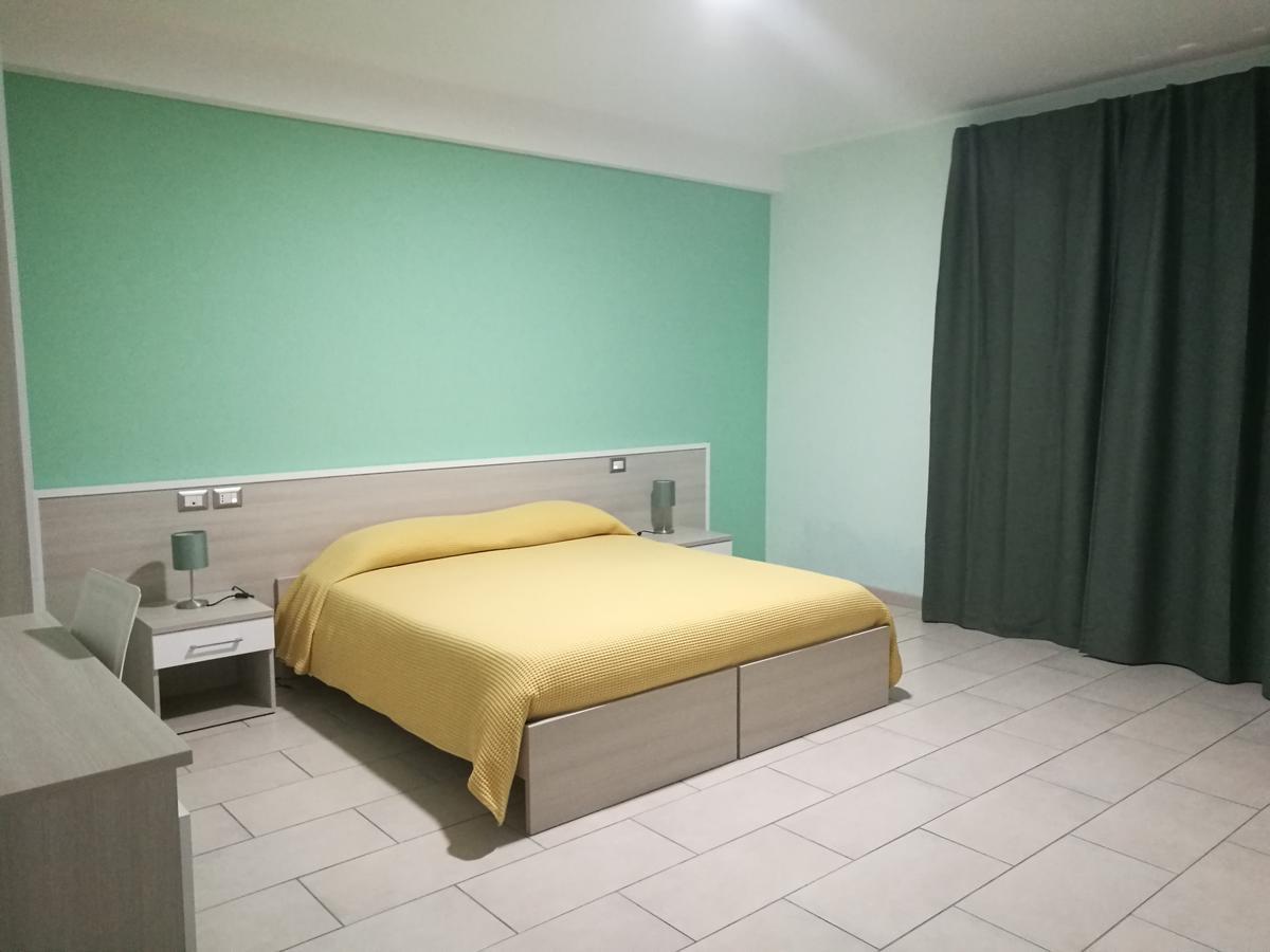 I Colori Dell'Etna Bed & Breakfast Сан Джовани ла Пунта Екстериор снимка